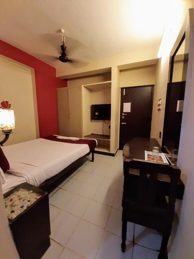 פונדיצ'רי Ravi Krishna Inn מראה חיצוני תמונה